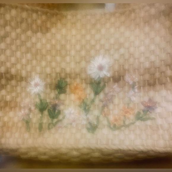 Bag with embroidered colorful flowers and braided brown straps - Picture 5 of 5